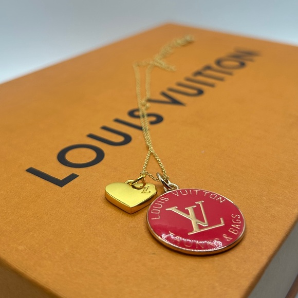 LOUIS VUITTON Trunks Circular Logo & Heart Double Charm Necklace Gold & Pink - Picture 3 of 9